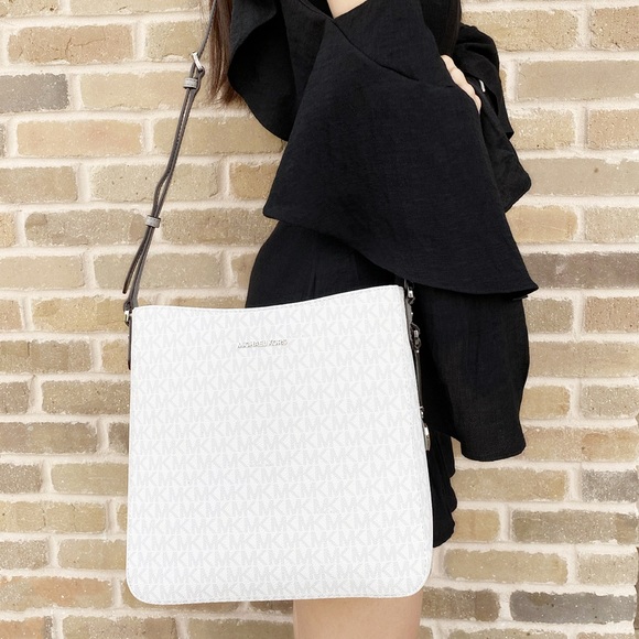 Michael Kors Large Top Zip Crossbody + wallet - Picture 4 of 5